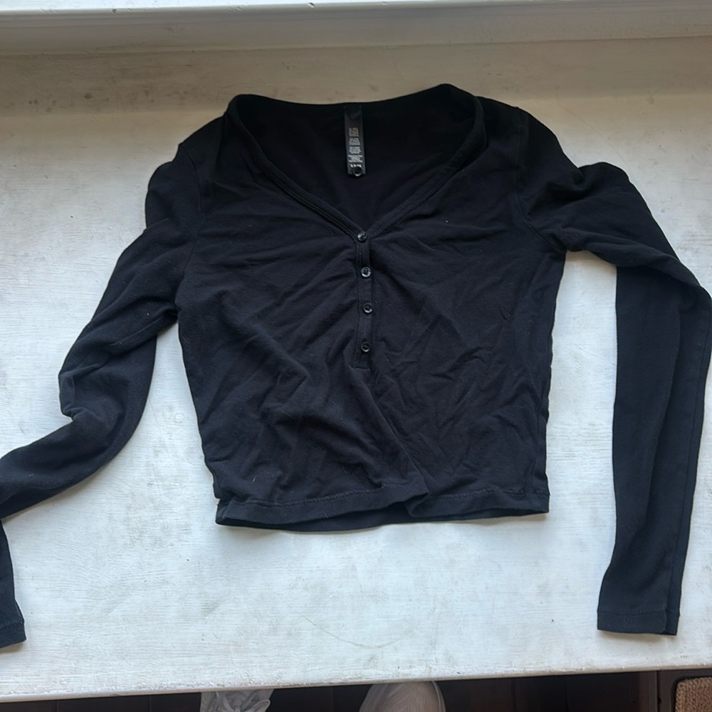 Skims Henley